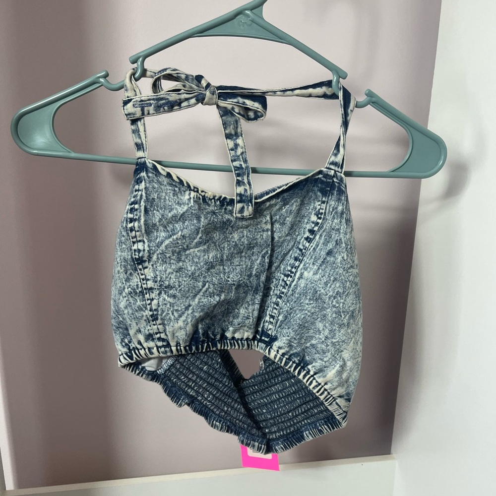 NWT Denim crop boutique item size M price lowered!